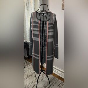 Carolyn Taylor Black and Gray Knit Cardigan